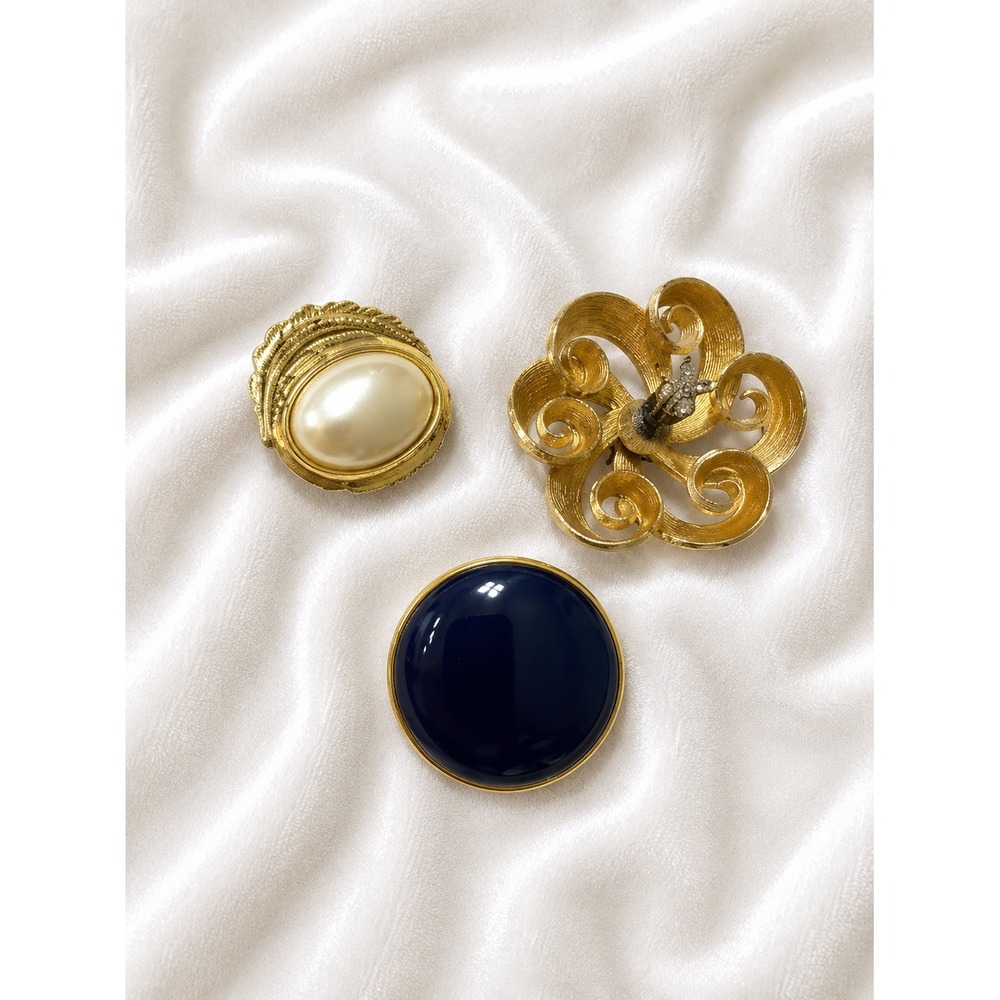 Brooch Set- 3 Women Gold Navy Cream Fair Vintage Floral Enamel Pearl Unbranded